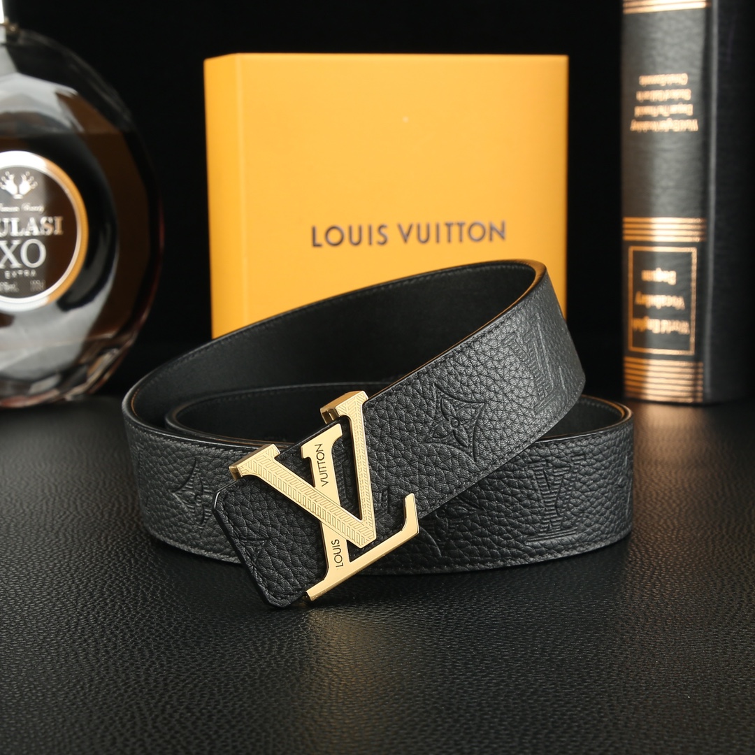 Louis Vuitton Lv路易威登㊙ 高档品质 宽度3 8精美钢扣头 意大利进口头层荔枝纹牛皮 花纹 手感极佳 男士最爱 商务休闲两用长度100一125 下单请留言长度