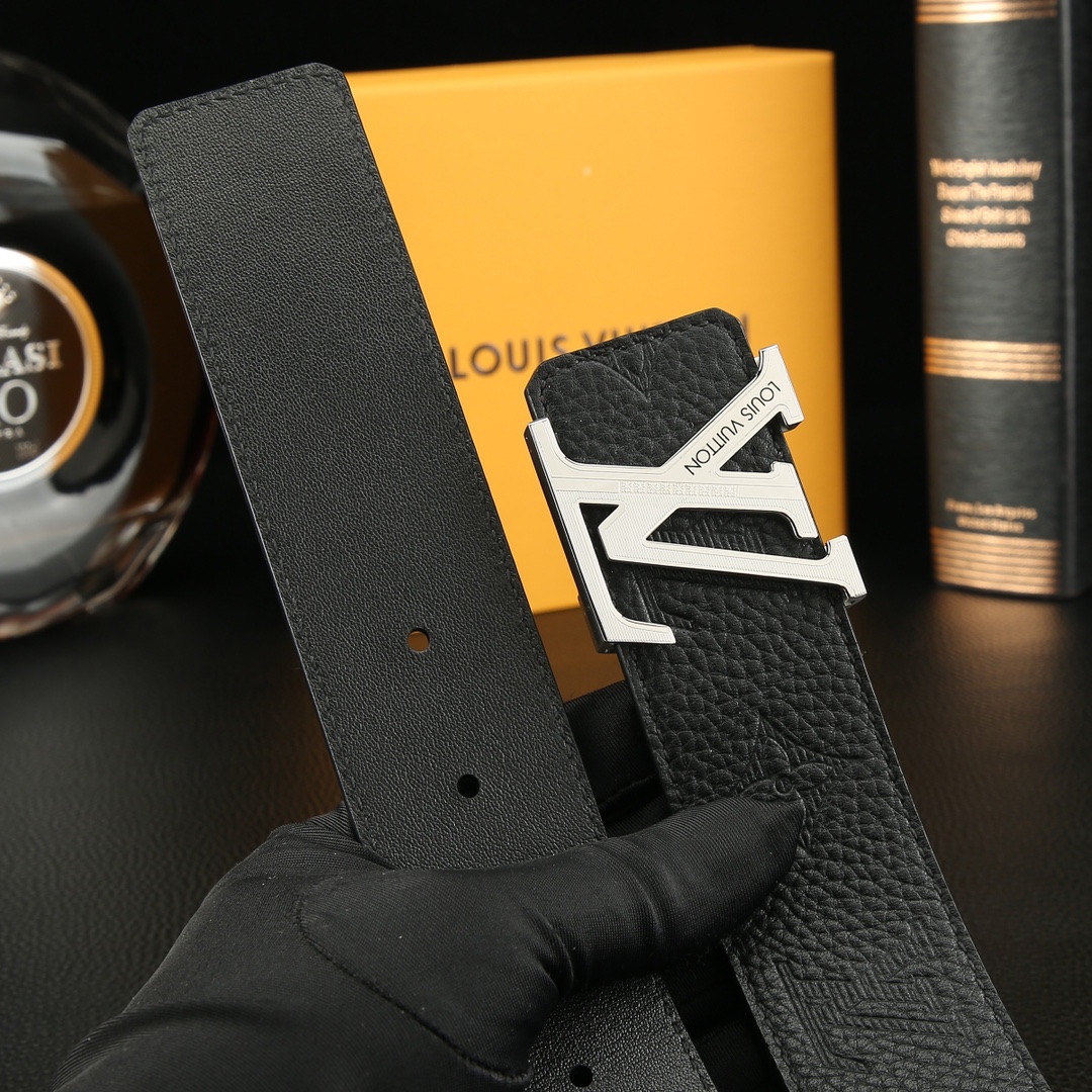 Louis Vuitton Lv路易威登㊙ 高档品质 宽度3 8精美钢扣头 意大利进口头层荔枝纹牛皮 花纹 手感极佳 男士最爱 商务休闲两用长度100一125 下单请留言长度