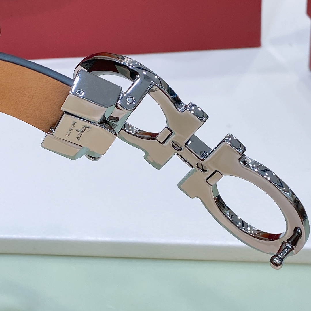 Ferragamo Haute Couture Luxury Atelier Designer Belt Tie Accessories 3