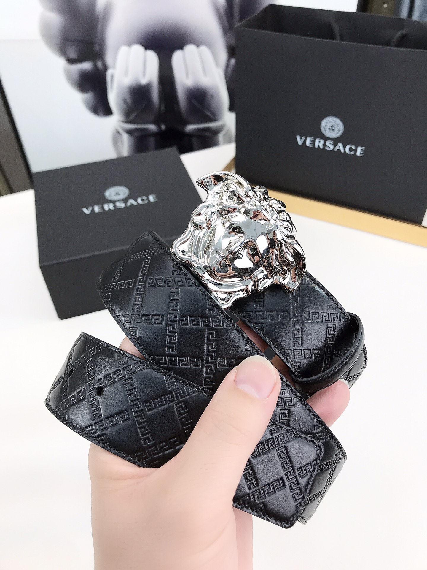 versace范思哲此款希腊回纹压花