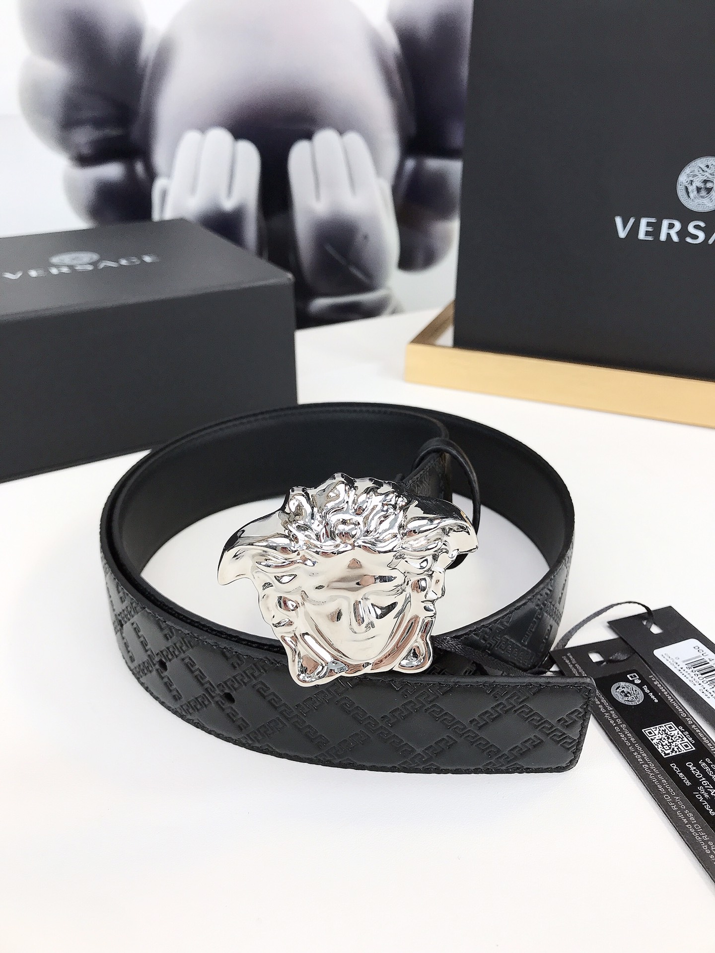 versace范思哲此款希腊回纹压花