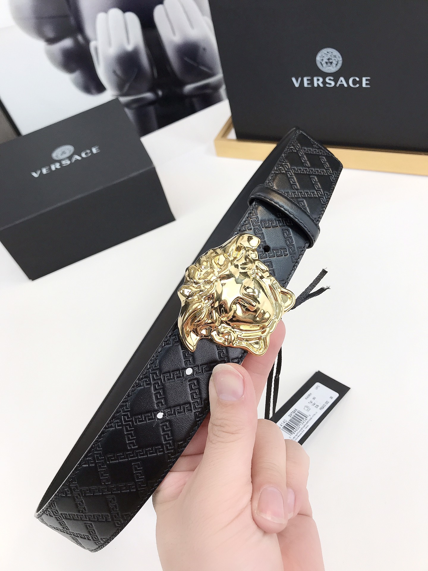 versace范思哲此款希腊回纹压花