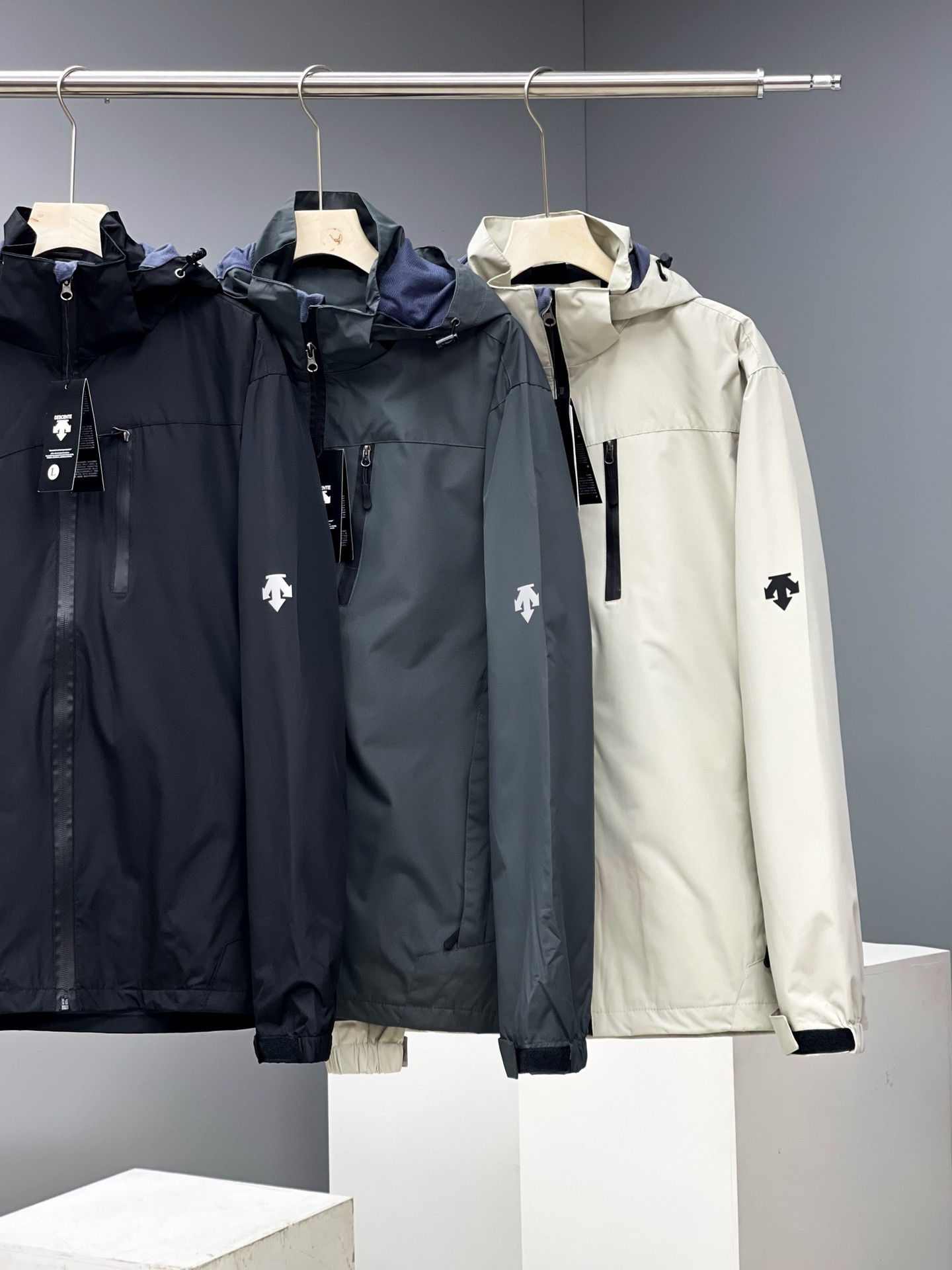 2022 Exclusive Custom Edition Man’s Waterproof Assault Jacket with Gore-Tex Fabric - 图片 2