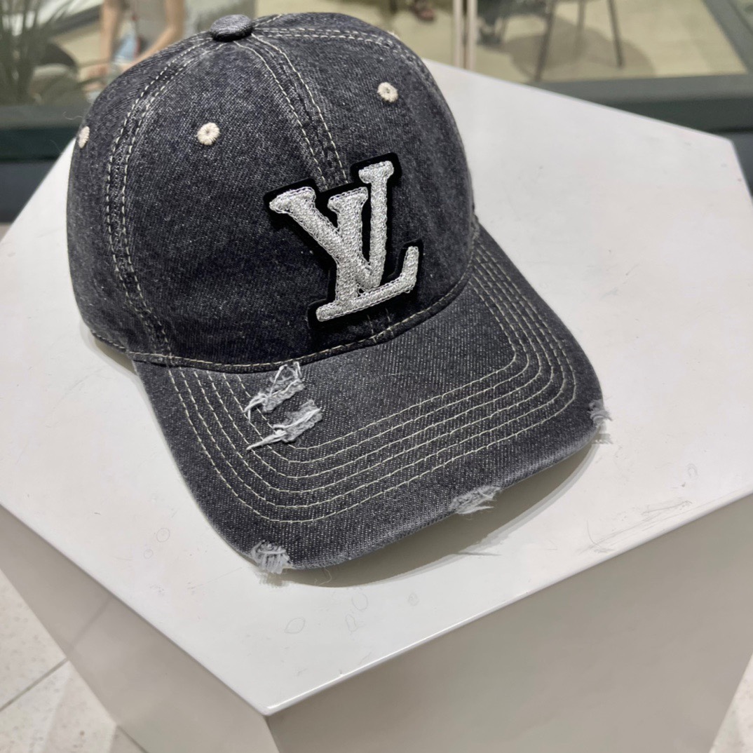  LV路易威登官网同款 棒球帽 最新款透气性超好，细节做工特别精致，专柜品质，简单文静