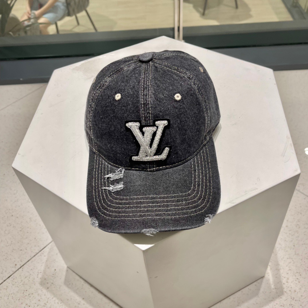  LV路易威登官网同款 棒球帽 最新款透气性超好，细节做工特别精致，专柜品质，简单文静