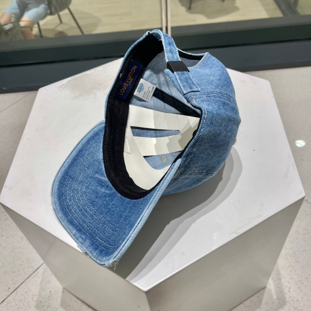  LV路易威登官网同款 棒球帽 最新款透气性超好，细节做工特别精致，专柜品质，简单文静