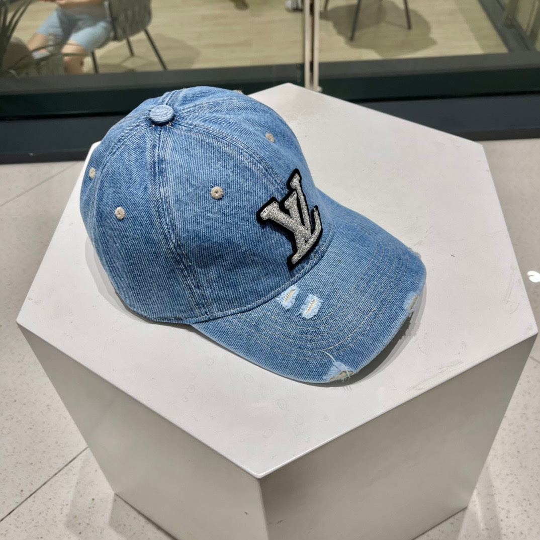  LV路易威登官网同款 棒球帽 最新款透气性超好，细节做工特别精致，专柜品质，简单文静
