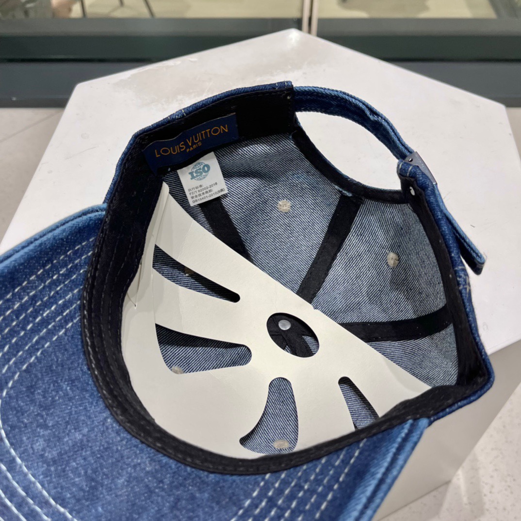  LV路易威登官网同款 棒球帽 最新款透气性超好，细节做工特别精致，专柜品质，简单文静
