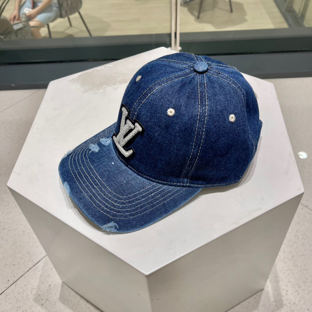  LV路易威登官网同款 棒球帽 最新款透气性超好，细节做工特别精致，专柜品质，简单文静