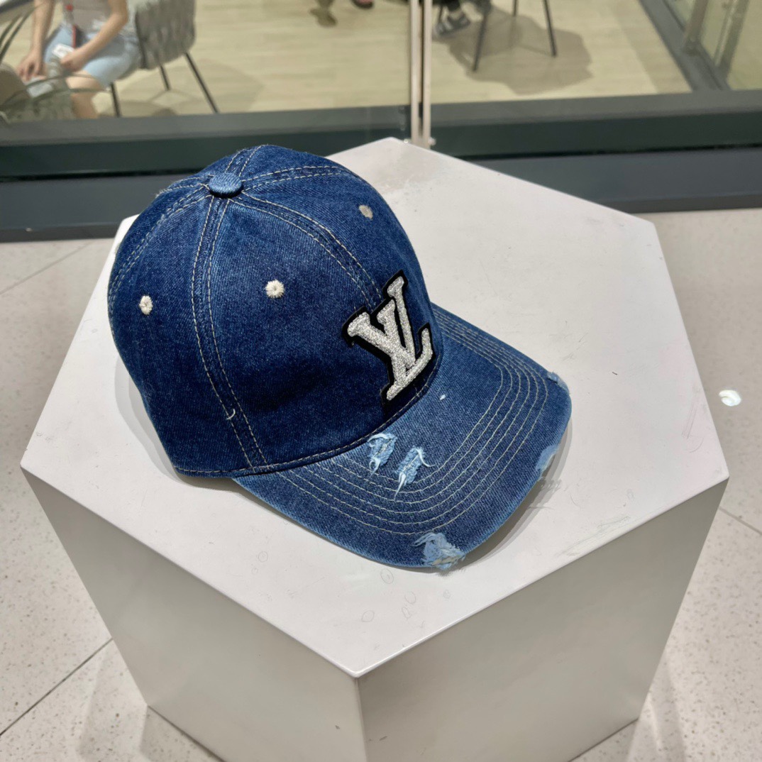  LV路易威登官网同款 棒球帽 最新款透气性超好，细节做工特别精致，专柜品质，简单文静