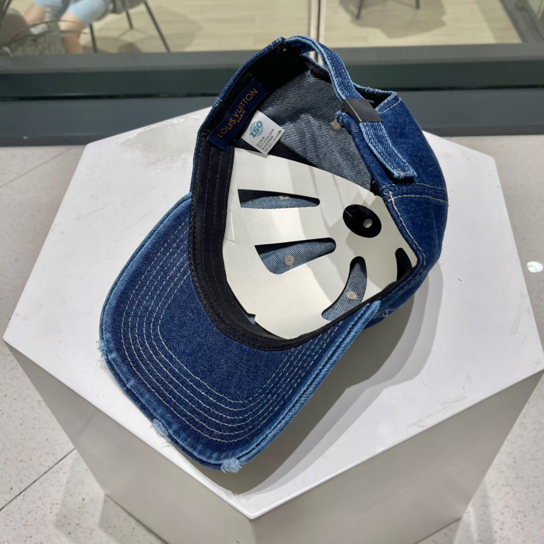  LV路易威登官网同款 棒球帽 最新款透气性超好，细节做工特别精致，专柜品质，简单文静