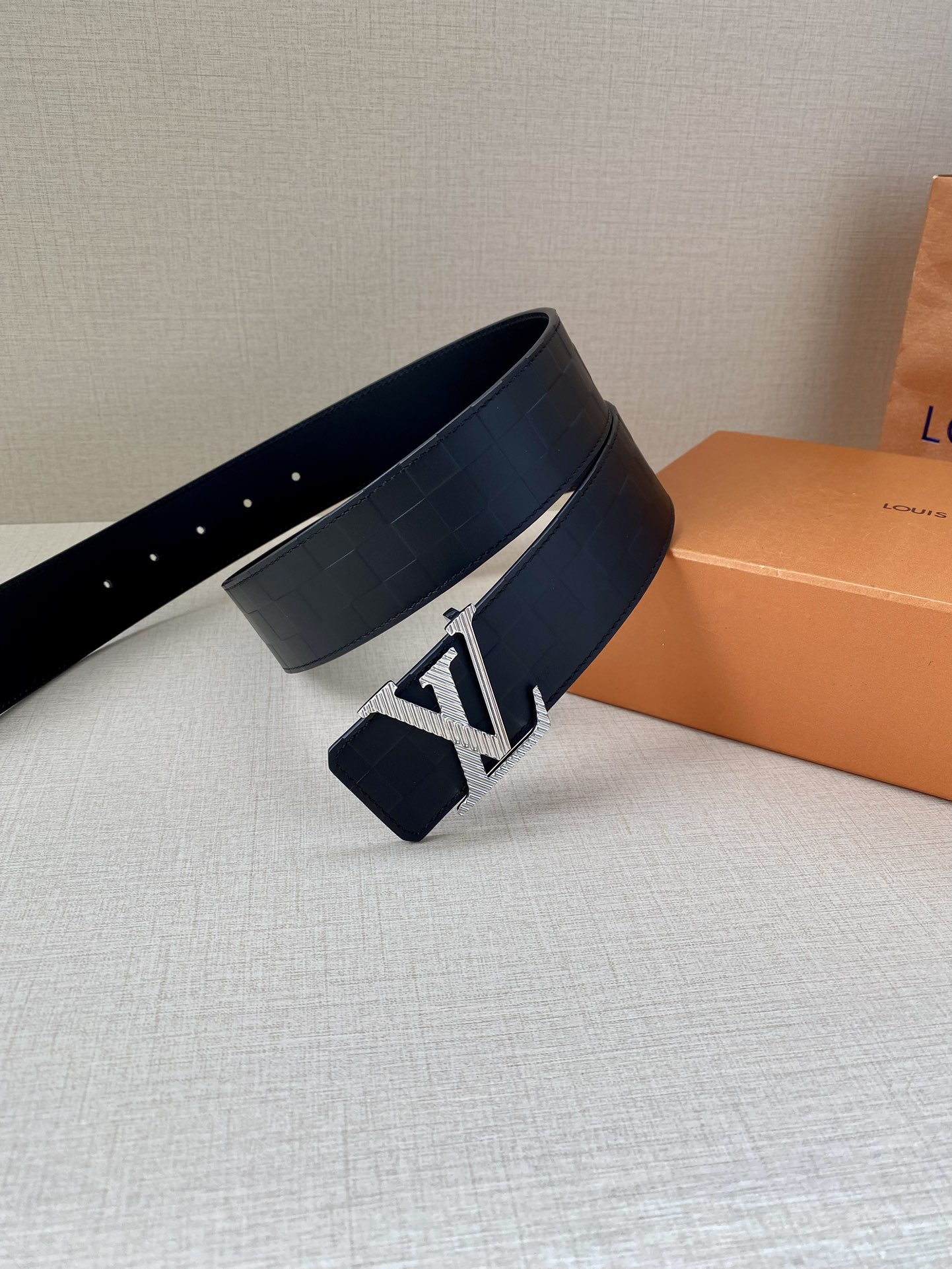 LVyramideGlitter40