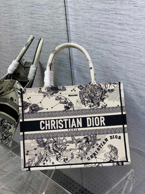 Dior White Zodiac Book Tote Bag, Medium Size: 36.5X26X16CM, Best Quality 1 Dior White Zodiac Book Tote Bag, Medium Size: 36.5X26X16CM, Best Quality