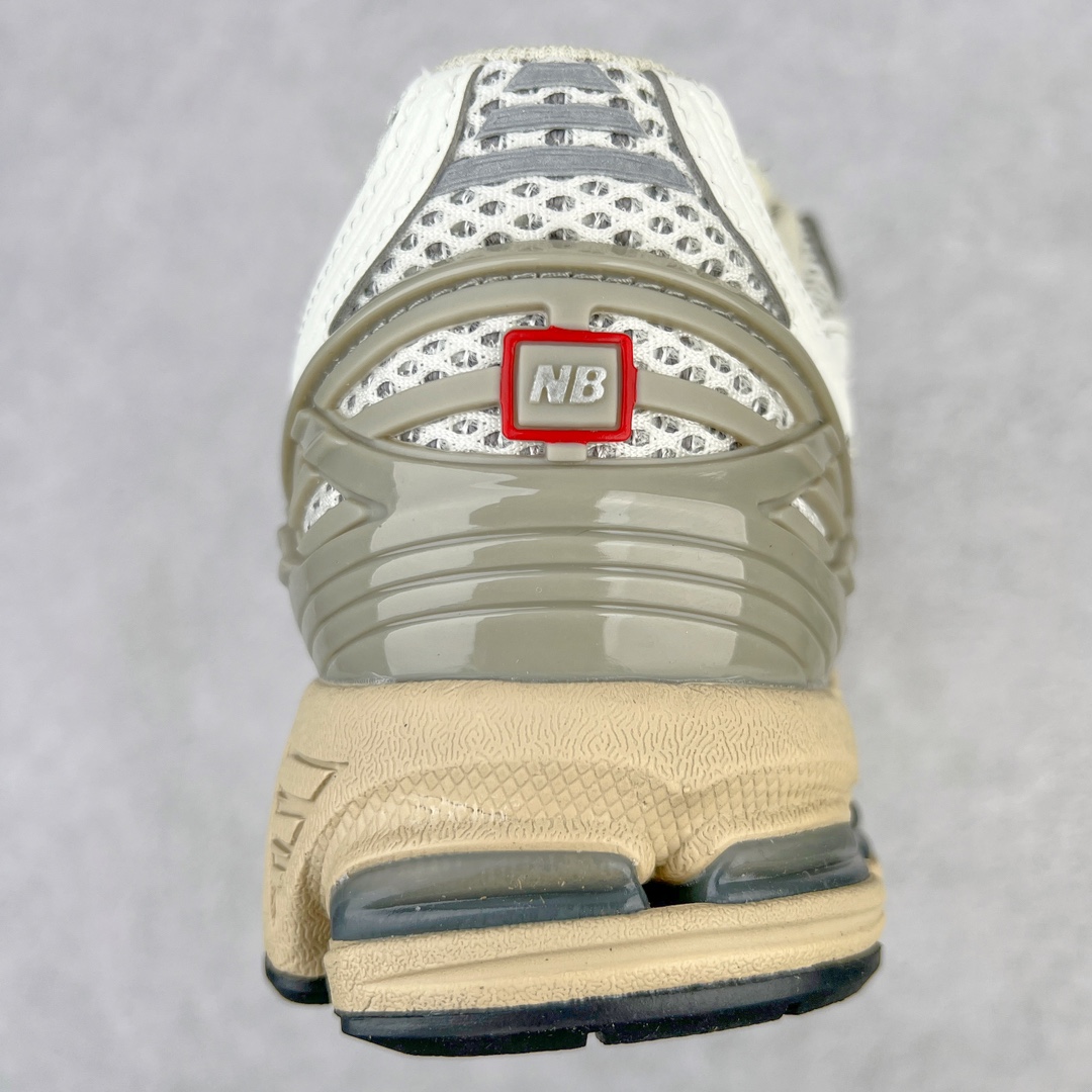 图片[8]-💰240 ＃M纯原 新百伦NB New Balance M1906RP 白灰 全套原楦原纸板原厂数据开发 进口三明治网面 原装进口皮料正确绒感卡色 正确中底拉帮中底网布细节 原厂标裁 带紫光防伪 定制后跟透明水晶模块 冲裁组合 大底贴合程度胶水上色把控完美 整洁度挑战全网艺术家 多道序QC把关品质完善 匠心打造 耗时两个月开发完成 工艺极其复杂难度可想而知 新开独立私模大底 全网唯一正确六层组合大底 高端零售专供产物 Size：36 37 37.5 38 38.5 39 40 40.5 41 42 42.5 43 44 45.5 46.5 47 编码：by3936010-运动鞋