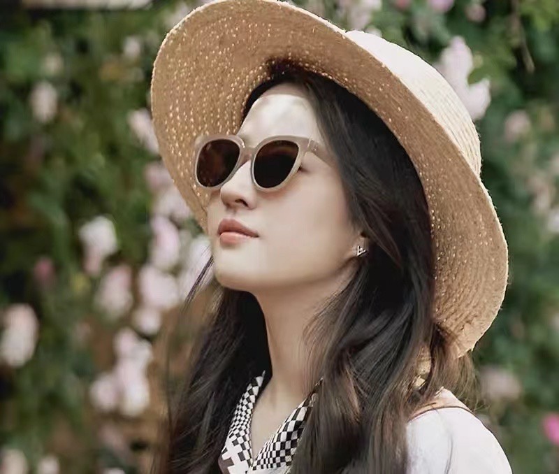 CARIN🍁🍁🍁MODEL: Kirsten🍁🍁🍁 Liu Yingfi