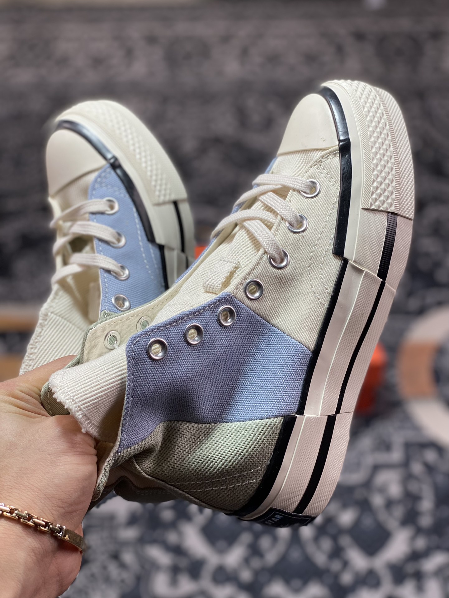 Deconstructing classics, macaron color matching with Converse Chuck 70plus A04370C A02871C