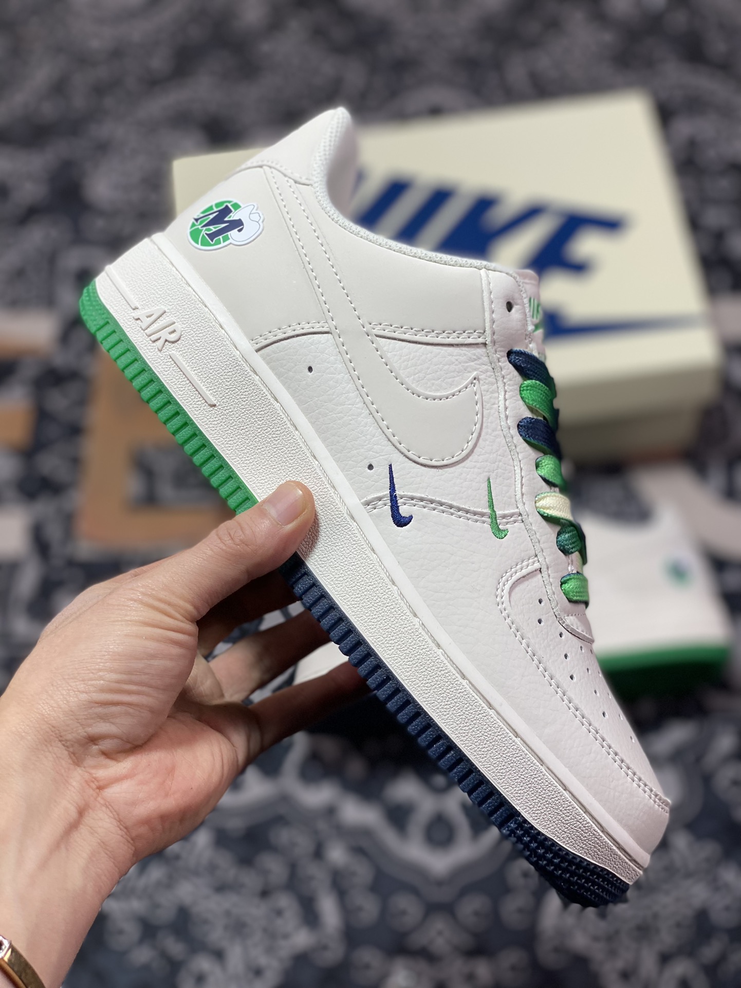 Nike Air Force 1'07 QS Low ”Dallas Mavericks” Air Force One sneakers ”Mavericks white green dark blue mini double hook” DD5969-899