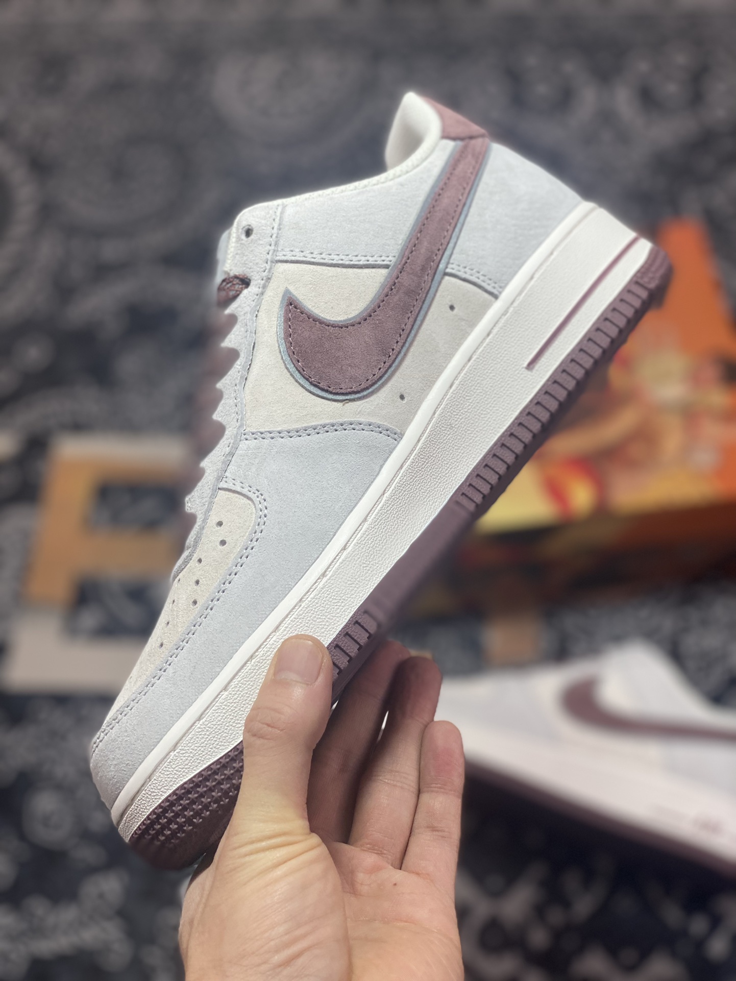260 Otomo Katsuhiro x Nike Air Force 1’07 LV8 Low”AKIRA”空军一号经板鞋“麂皮浅灰酒红”DO3966-163