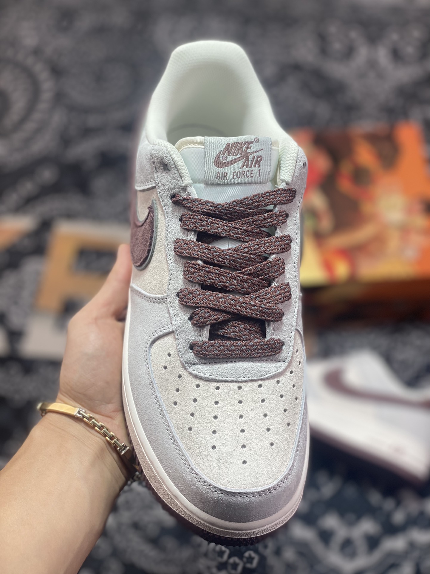 260 Otomo Katsuhiro x Nike Air Force 1’07 LV8 Low”AKIRA”空军一号经板鞋“麂皮浅灰酒红”DO3966-163