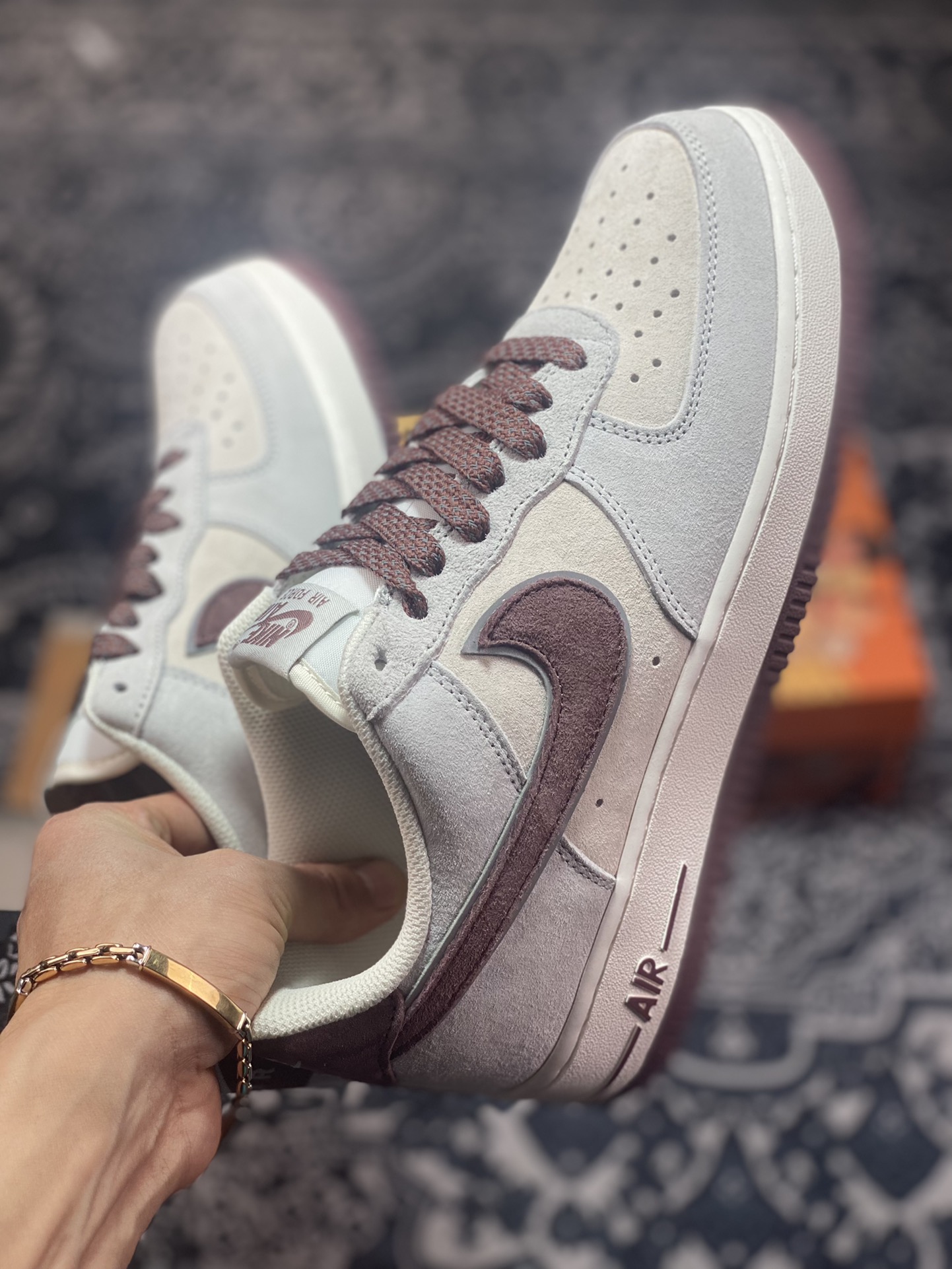 260 Otomo Katsuhiro x Nike Air Force 1’07 LV8 Low”AKIRA”空军一号经板鞋“麂皮浅灰酒红”DO3966-163