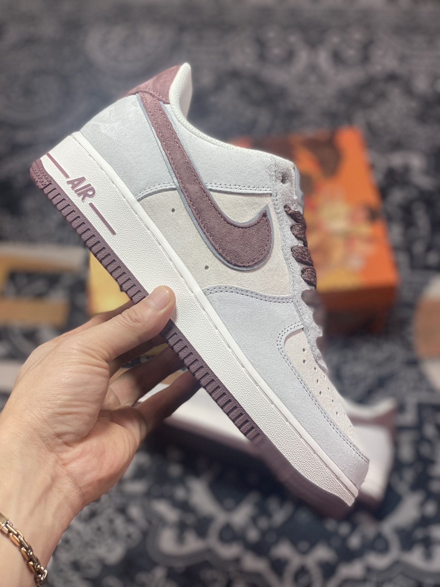 260 Otomo Katsuhiro x Nike Air Force 1’07 LV8 Low”AKIRA”空军一号经板鞋“麂皮浅灰酒红”DO3966-163
