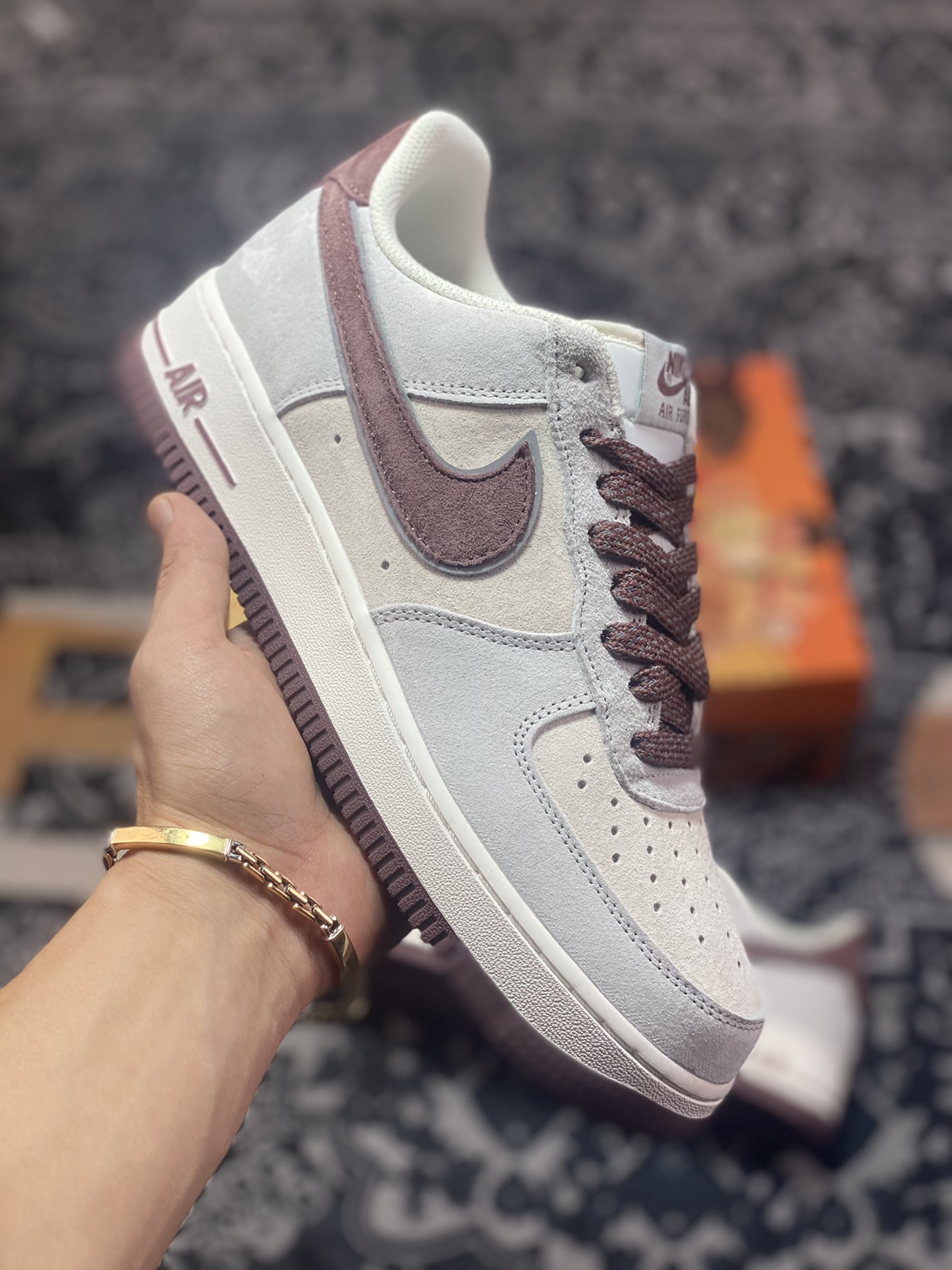 260 Otomo Katsuhiro x Nike Air Force 1’07 LV8 Low”AKIRA”空军一号经板鞋“麂皮浅灰酒红”DO3966-163