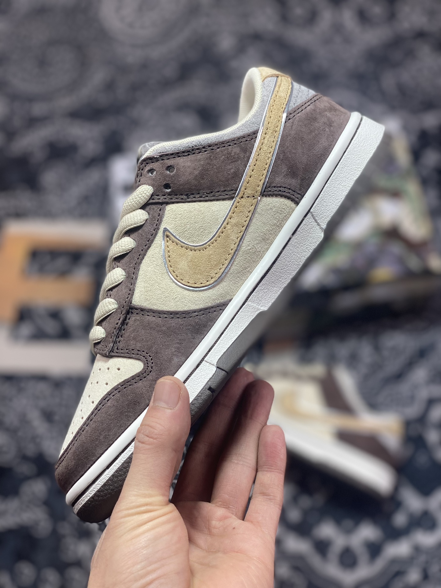 Otomo Katsuhiro x Nike SB Dunk Low ”Steamboy OST” basketball shoes ”Chocolate Brown Custard” LF0039-034