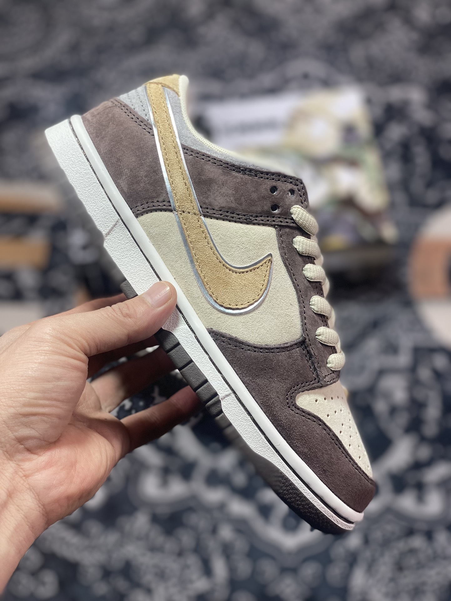 Otomo Katsuhiro x Nike SB Dunk Low ”Steamboy OST” basketball shoes ”Chocolate Brown Custard” LF0039-034