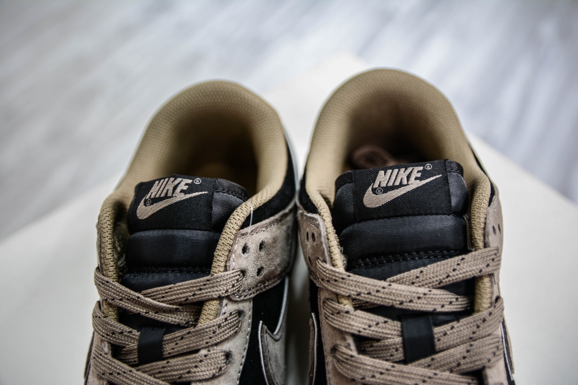 Otomo Katsuhiro x Nike SB Dunk Low ”Steamboy OST” Black Mocha FF0918-013