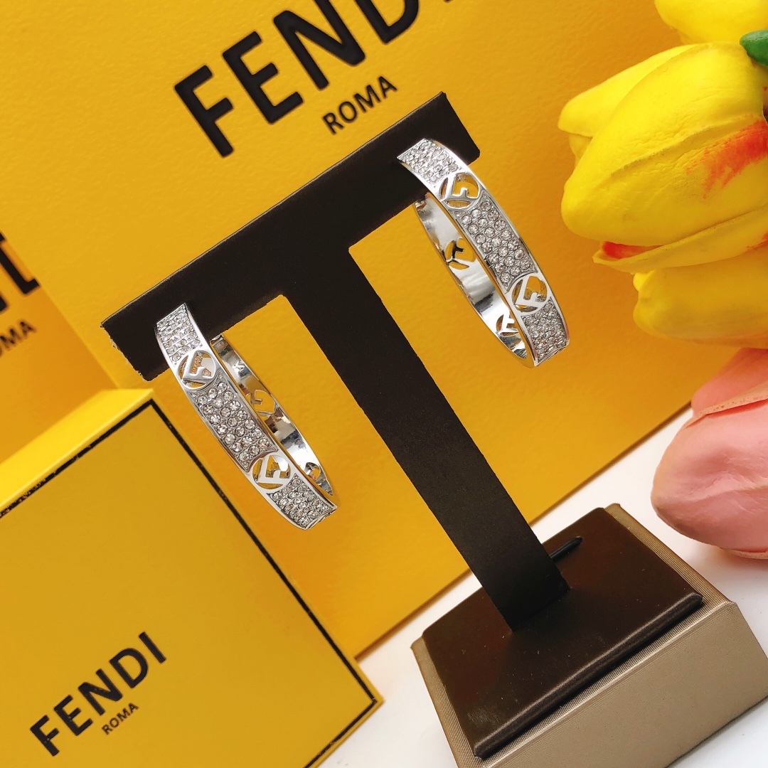 Fendi 芬迪圆形月亮耳环大号镶钻银色