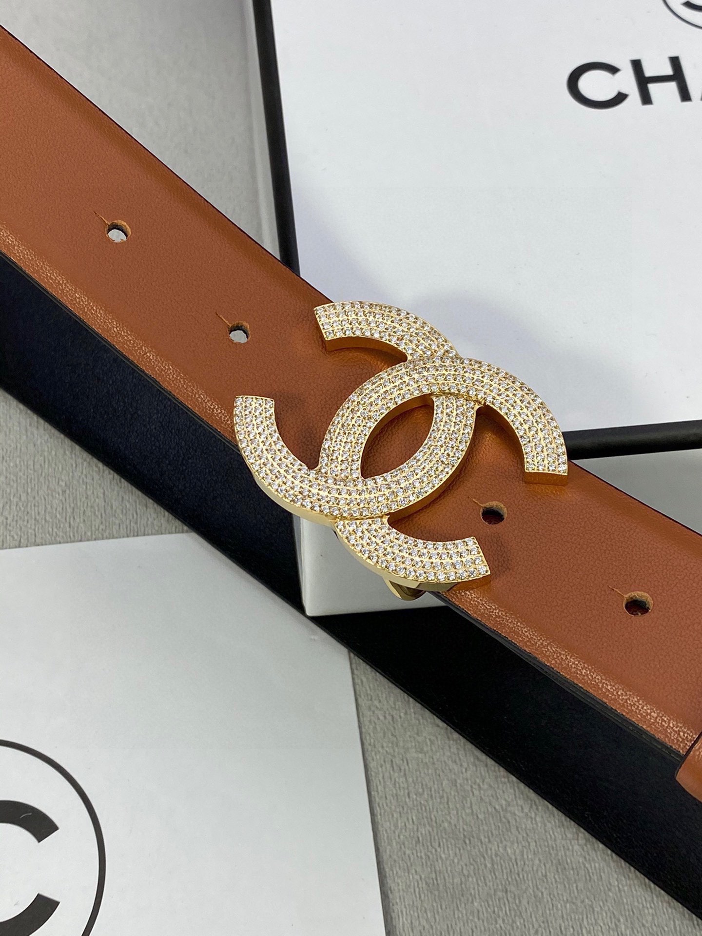  宽度3.0cm Chanel （香奈儿）女士腰带皮带新款柔软进口小牛皮金 银色方钻金属钢扣