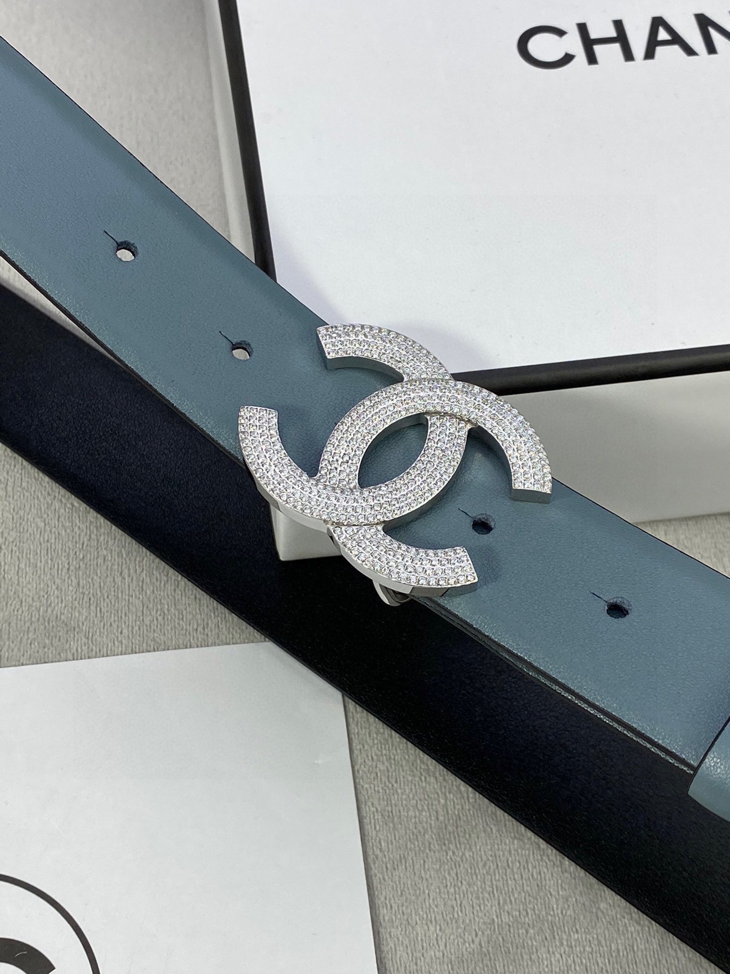  宽度3.0cm Chanel （香奈儿）女士腰带皮带新款柔软进口小牛皮金 银色方钻金属钢扣
