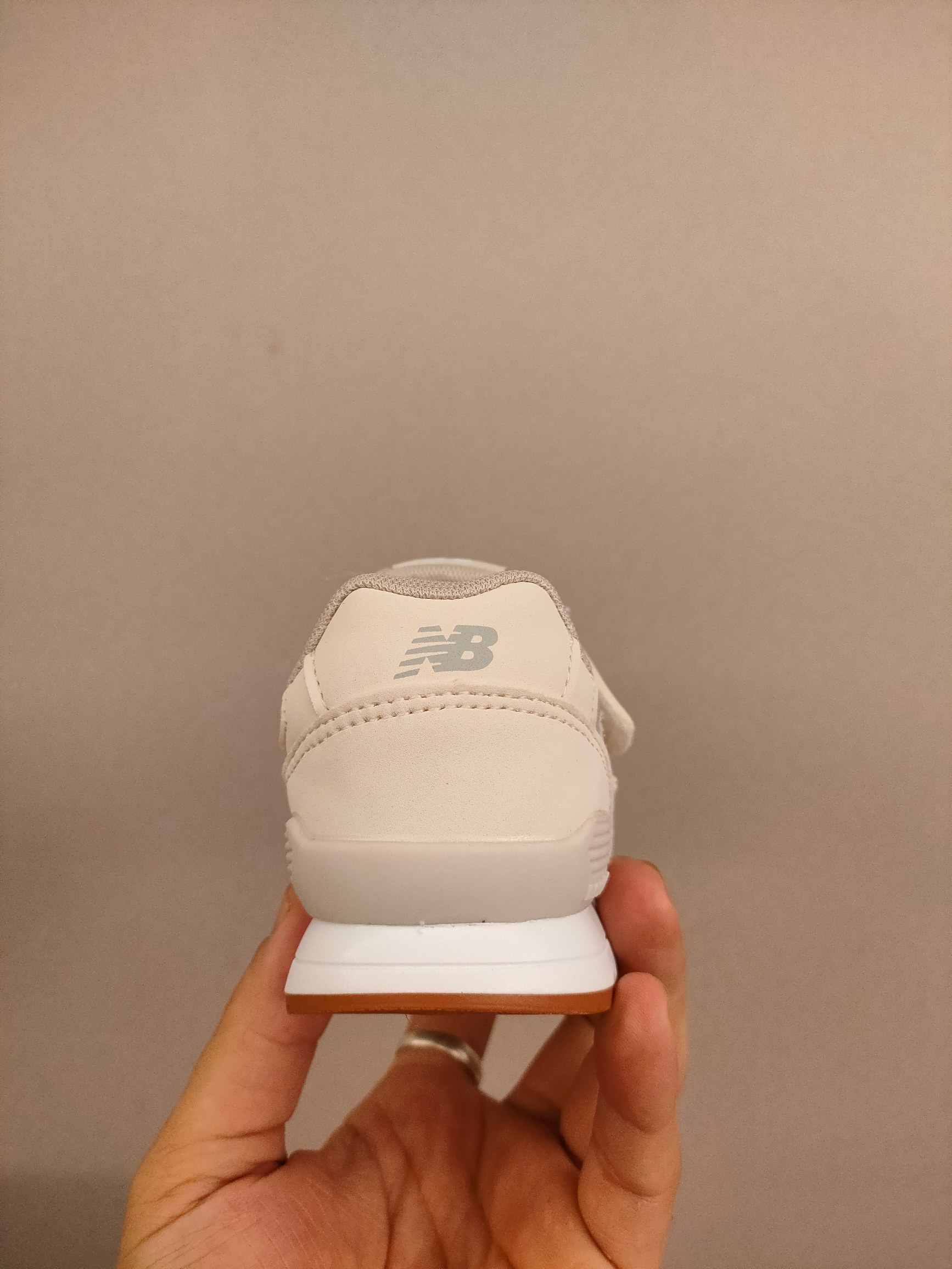 图片[6]-996儿童低帮透气防震防滑运动鞋 大童魔术贴加松紧带，小童魔术贴 经典的996系列！该系列传承了品牌的诸多优点，大胆创新！堪称经典系列里的经典，也是最为热门的系列！时隔一年，再次带来的童鞋，必属重磅～-选品中心