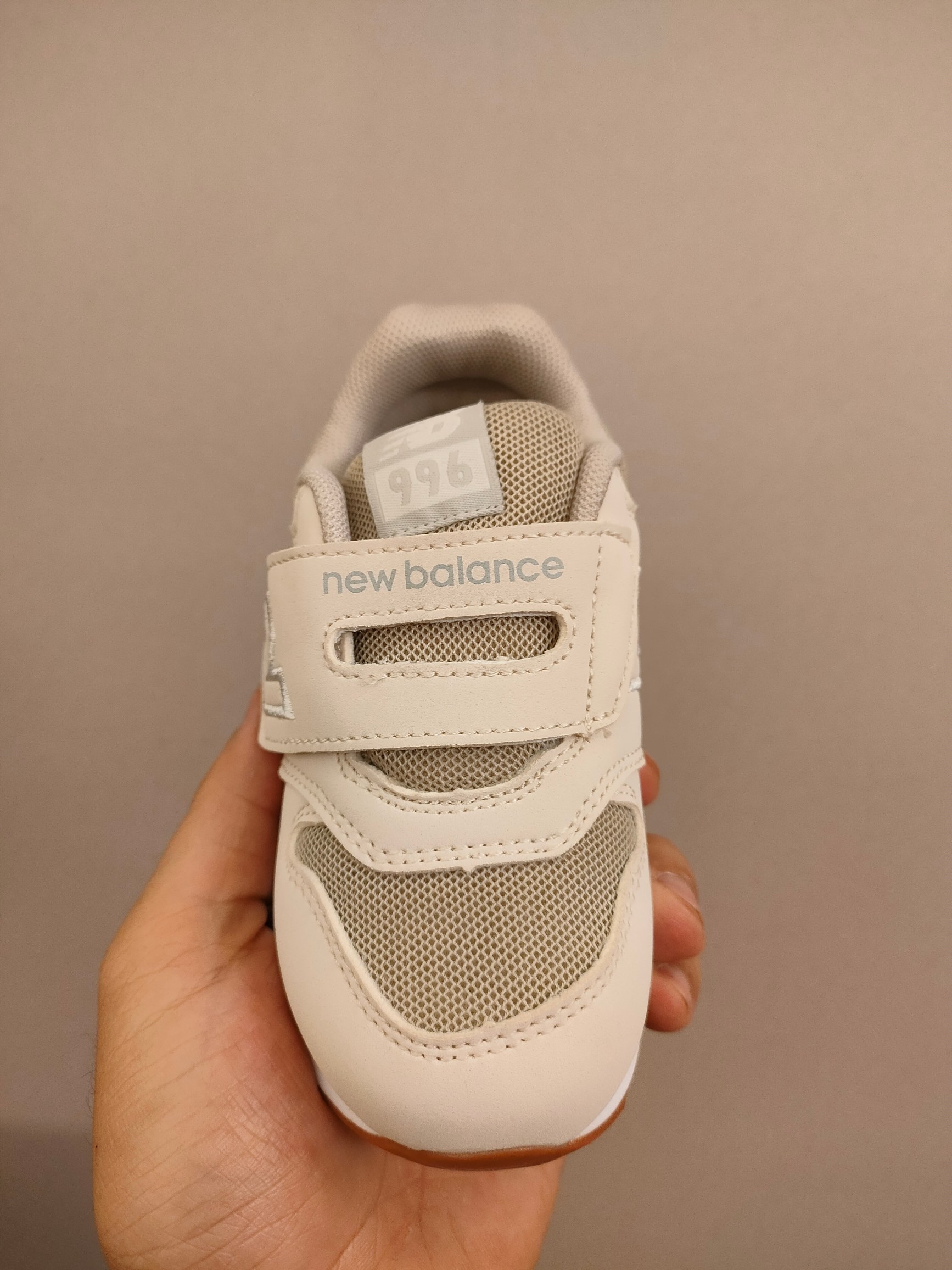 图片[4]-996儿童低帮透气防震防滑运动鞋 大童魔术贴加松紧带，小童魔术贴 经典的996系列！该系列传承了品牌的诸多优点，大胆创新！堪称经典系列里的经典，也是最为热门的系列！时隔一年，再次带来的童鞋，必属重磅～-选品中心