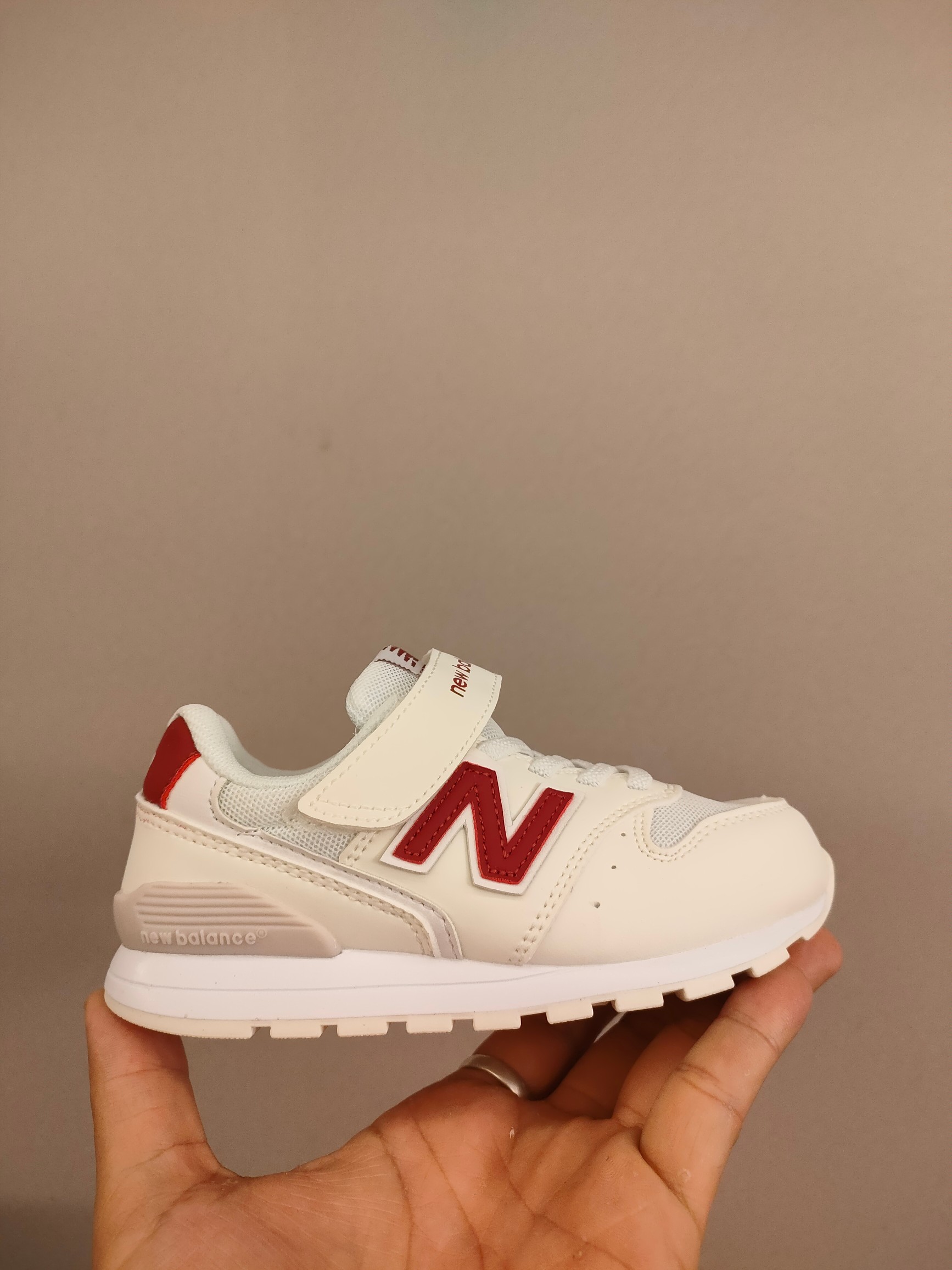 图片[3]-996儿童低帮透气防震防滑运动鞋 大童魔术贴加松紧带，小童魔术贴 经典的996系列！该系列传承了品牌的诸多优点，大胆创新！堪称经典系列里的经典，也是最为热门的系列！时隔一年，再次带来的童鞋，必属重磅～-选品中心