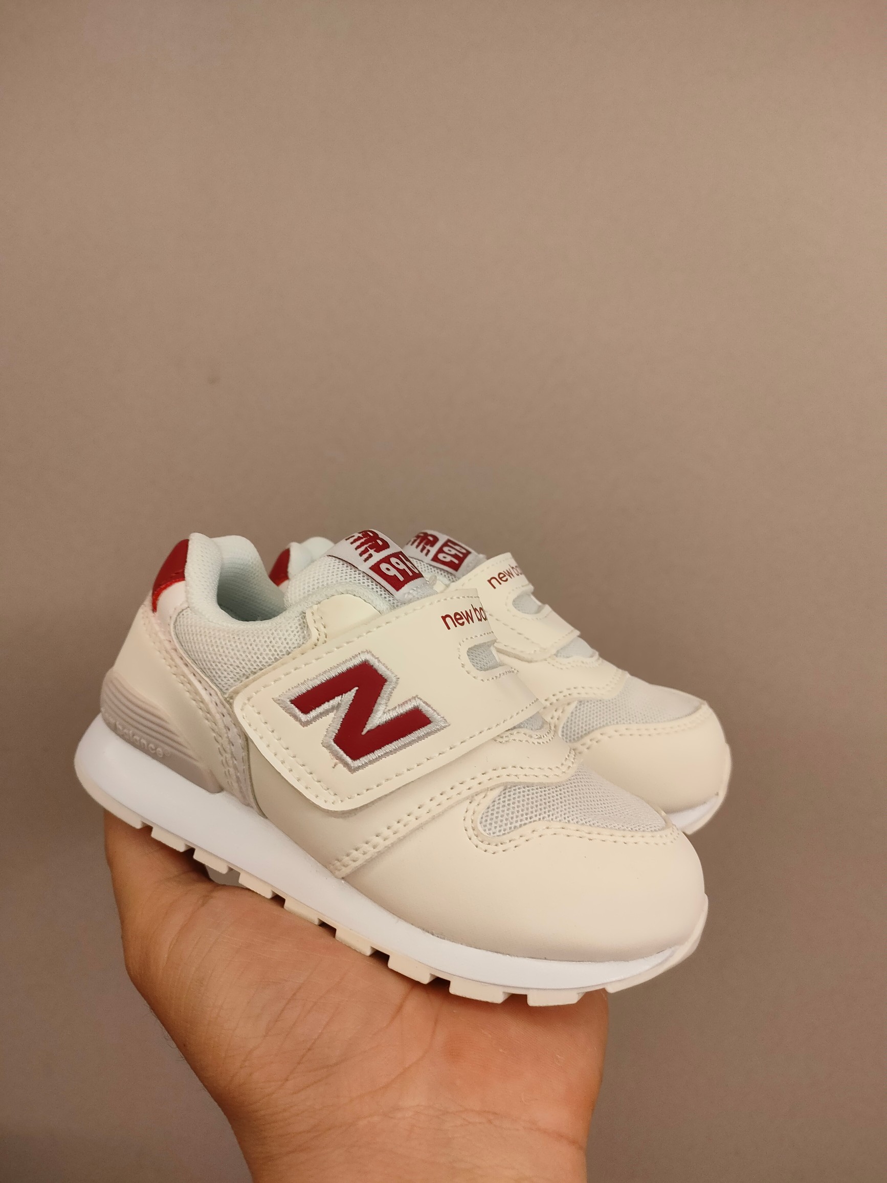 图片[2]-996儿童低帮透气防震防滑运动鞋 大童魔术贴加松紧带，小童魔术贴 经典的996系列！该系列传承了品牌的诸多优点，大胆创新！堪称经典系列里的经典，也是最为热门的系列！时隔一年，再次带来的童鞋，必属重磅～-选品中心