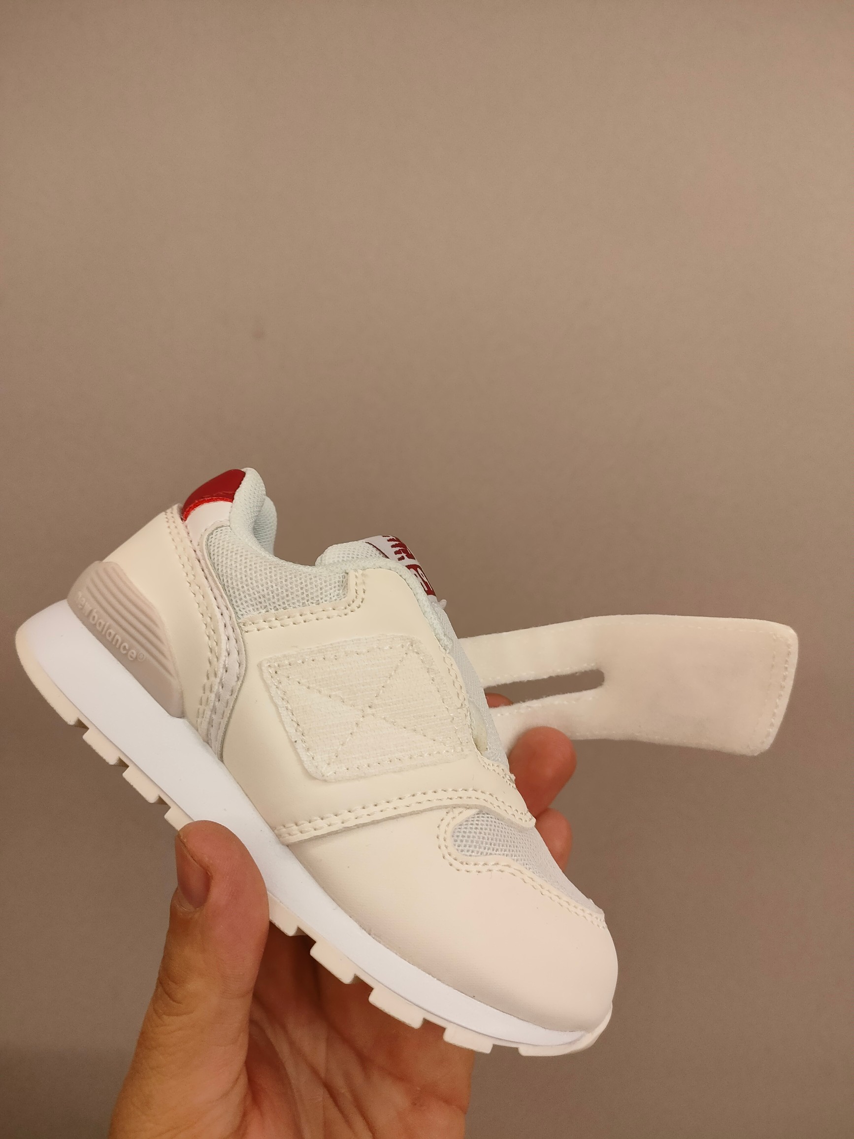 图片[7]-996儿童低帮透气防震防滑运动鞋 大童魔术贴加松紧带，小童魔术贴 经典的996系列！该系列传承了品牌的诸多优点，大胆创新！堪称经典系列里的经典，也是最为热门的系列！时隔一年，再次带来的童鞋，必属重磅～-选品中心