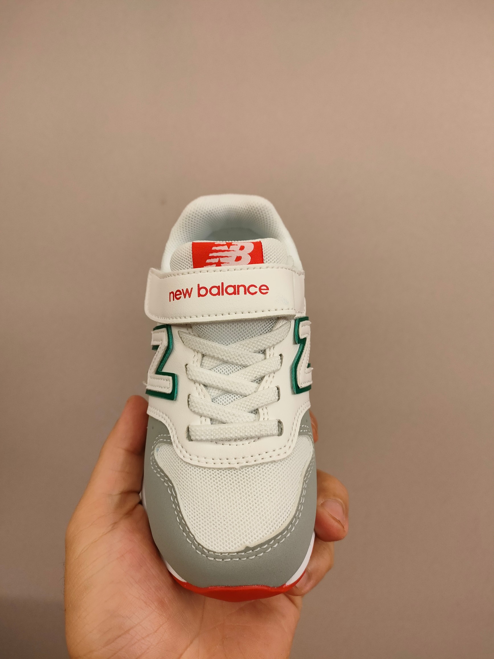 图片[4]-996儿童低帮透气防震防滑运动鞋 大童魔术贴加松紧带，小童魔术贴 经典的996系列！该系列传承了品牌的诸多优点，大胆创新！堪称经典系列里的经典，也是最为热门的系列！时隔一年，再次带来的童鞋，必属重磅～-选品中心