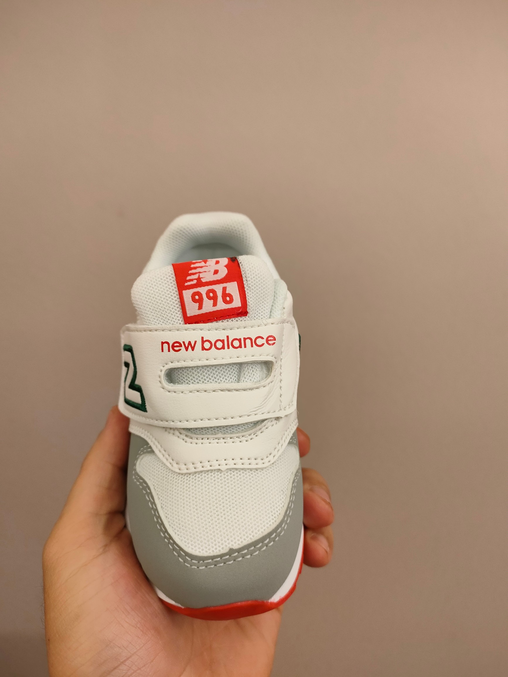 图片[4]-996儿童低帮透气防震防滑运动鞋 大童魔术贴加松紧带，小童魔术贴 经典的996系列！该系列传承了品牌的诸多优点，大胆创新！堪称经典系列里的经典，也是最为热门的系列！时隔一年，再次带来的童鞋，必属重磅～-选品中心