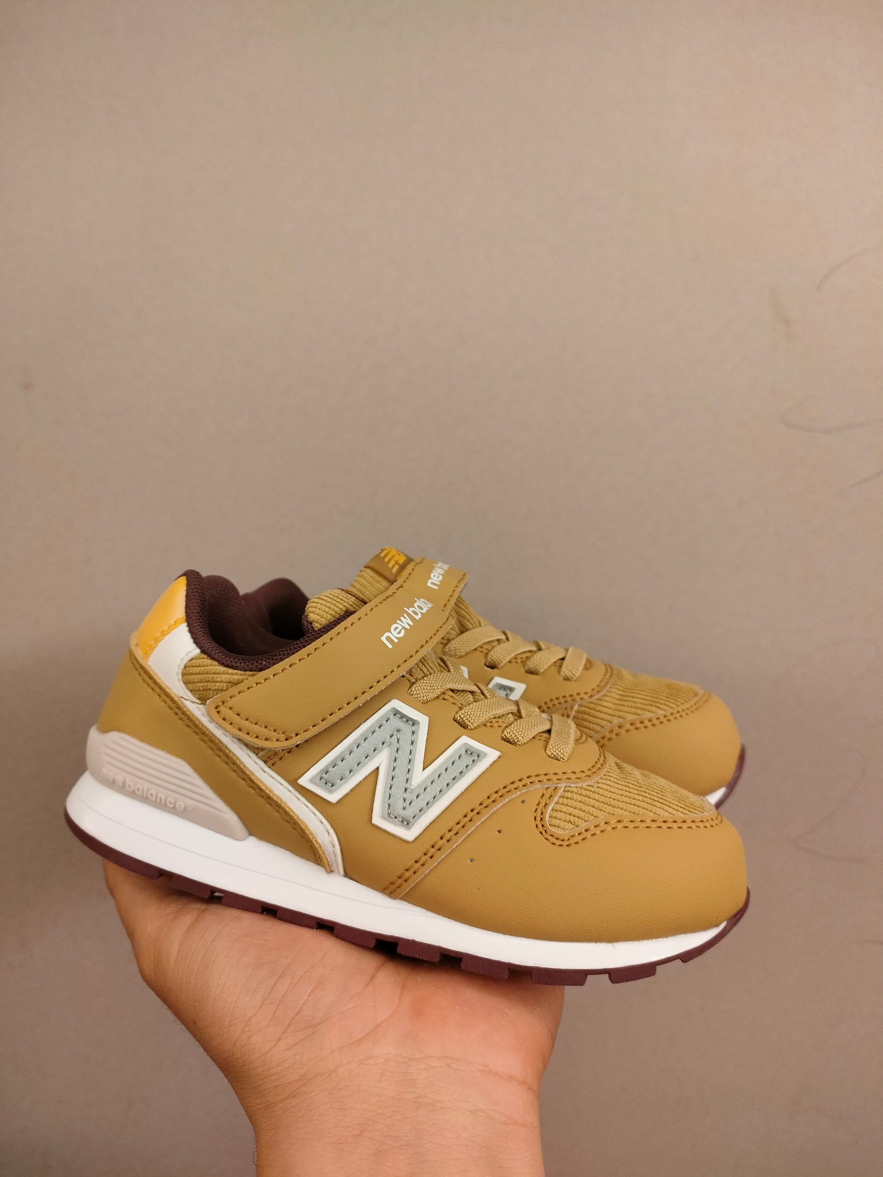 图片[2]-996儿童低帮透气防震防滑运动鞋 大童魔术贴加松紧带，小童魔术贴 经典的996系列！该系列传承了品牌的诸多优点，大胆创新！堪称经典系列里的经典，也是最为热门的系列！时隔一年，再次带来的童鞋，必属重磅～-选品中心