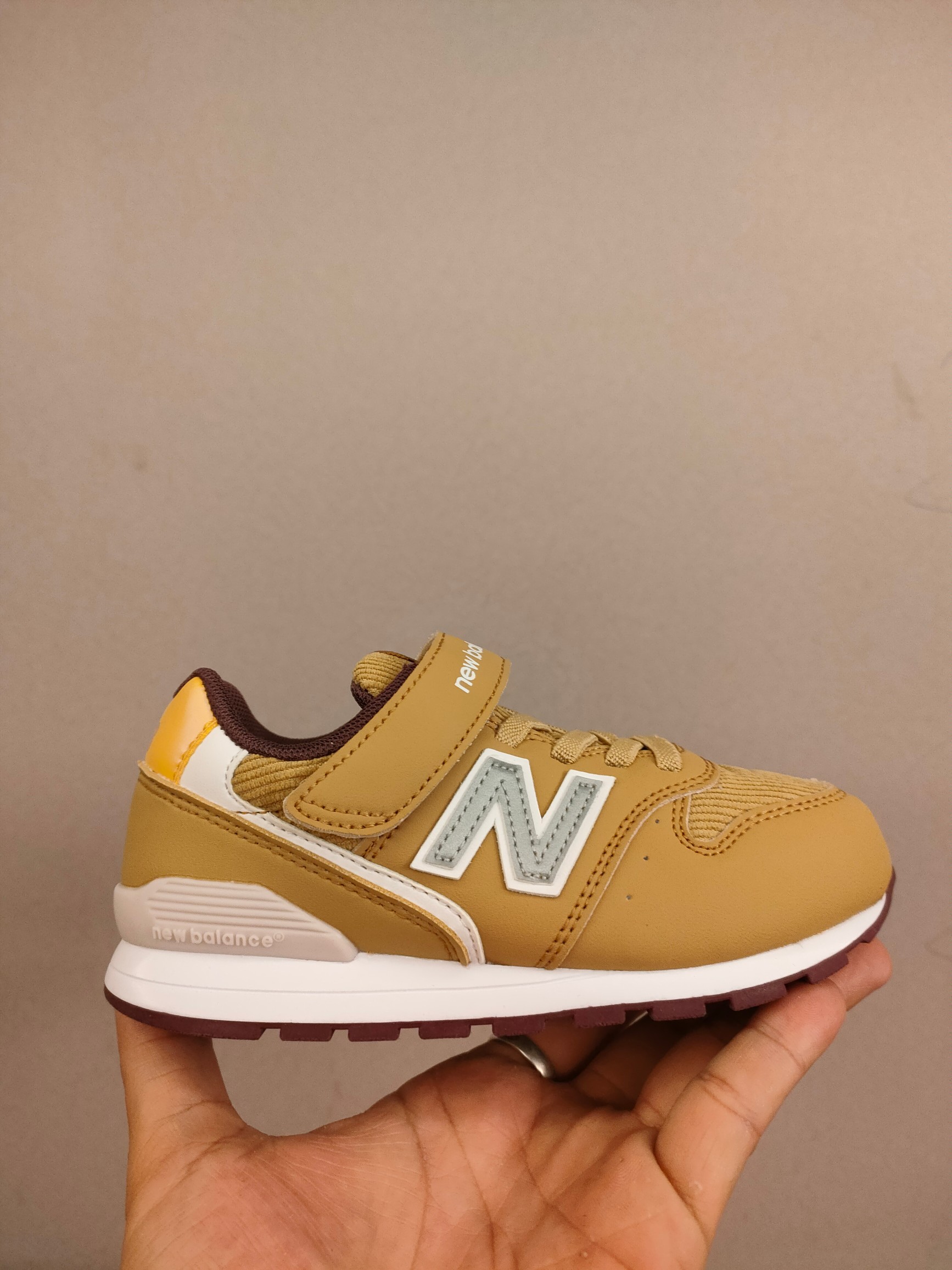 图片[3]-996儿童低帮透气防震防滑运动鞋 大童魔术贴加松紧带，小童魔术贴 经典的996系列！该系列传承了品牌的诸多优点，大胆创新！堪称经典系列里的经典，也是最为热门的系列！时隔一年，再次带来的童鞋，必属重磅～-选品中心