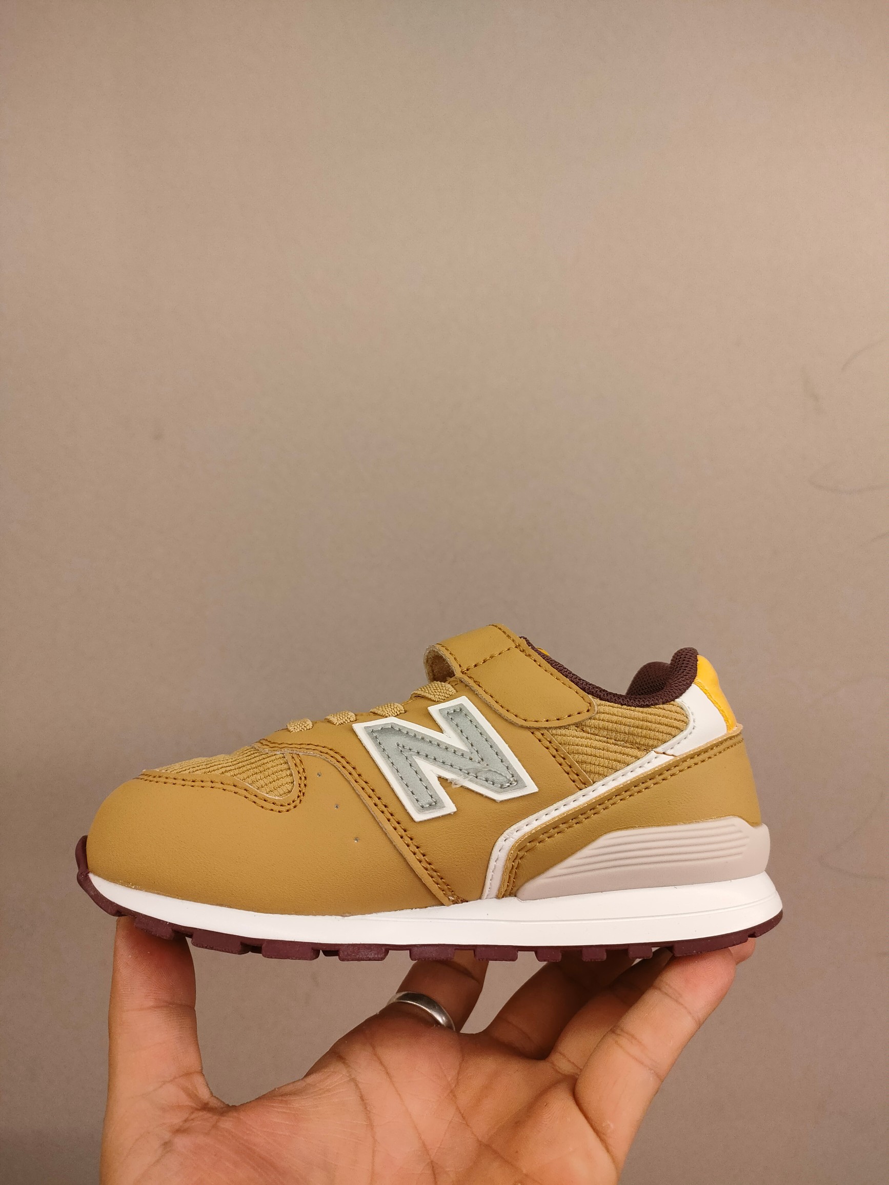 图片[5]-996儿童低帮透气防震防滑运动鞋 大童魔术贴加松紧带，小童魔术贴 经典的996系列！该系列传承了品牌的诸多优点，大胆创新！堪称经典系列里的经典，也是最为热门的系列！时隔一年，再次带来的童鞋，必属重磅～-选品中心