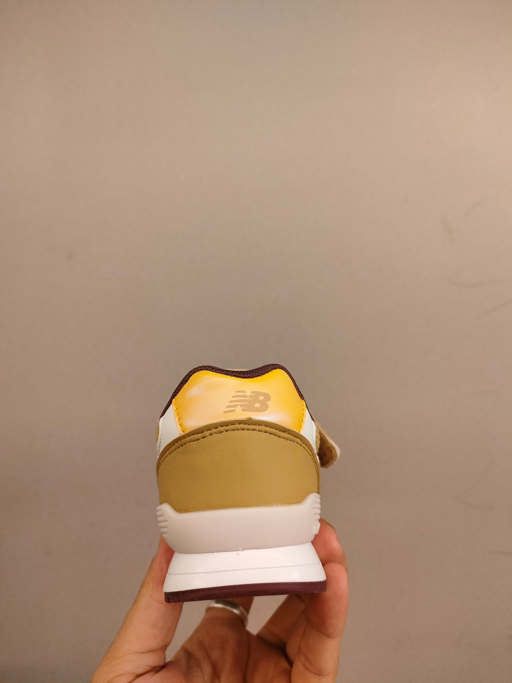 图片[6]-996儿童低帮透气防震防滑运动鞋 大童魔术贴加松紧带，小童魔术贴 经典的996系列！该系列传承了品牌的诸多优点，大胆创新！堪称经典系列里的经典，也是最为热门的系列！时隔一年，再次带来的童鞋，必属重磅～-选品中心