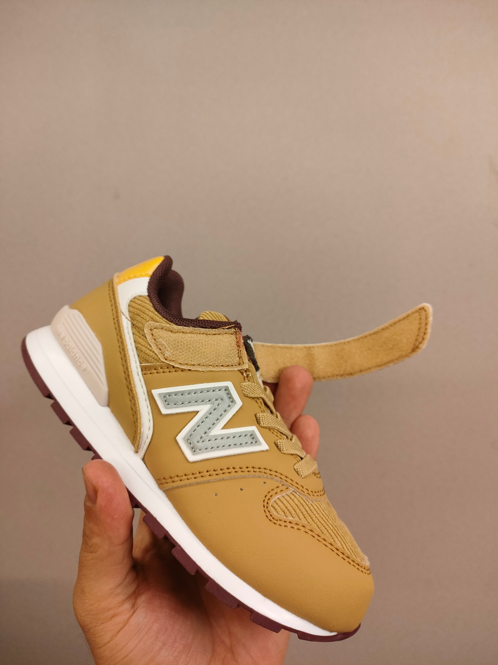 图片[7]-996儿童低帮透气防震防滑运动鞋 大童魔术贴加松紧带，小童魔术贴 经典的996系列！该系列传承了品牌的诸多优点，大胆创新！堪称经典系列里的经典，也是最为热门的系列！时隔一年，再次带来的童鞋，必属重磅～-选品中心