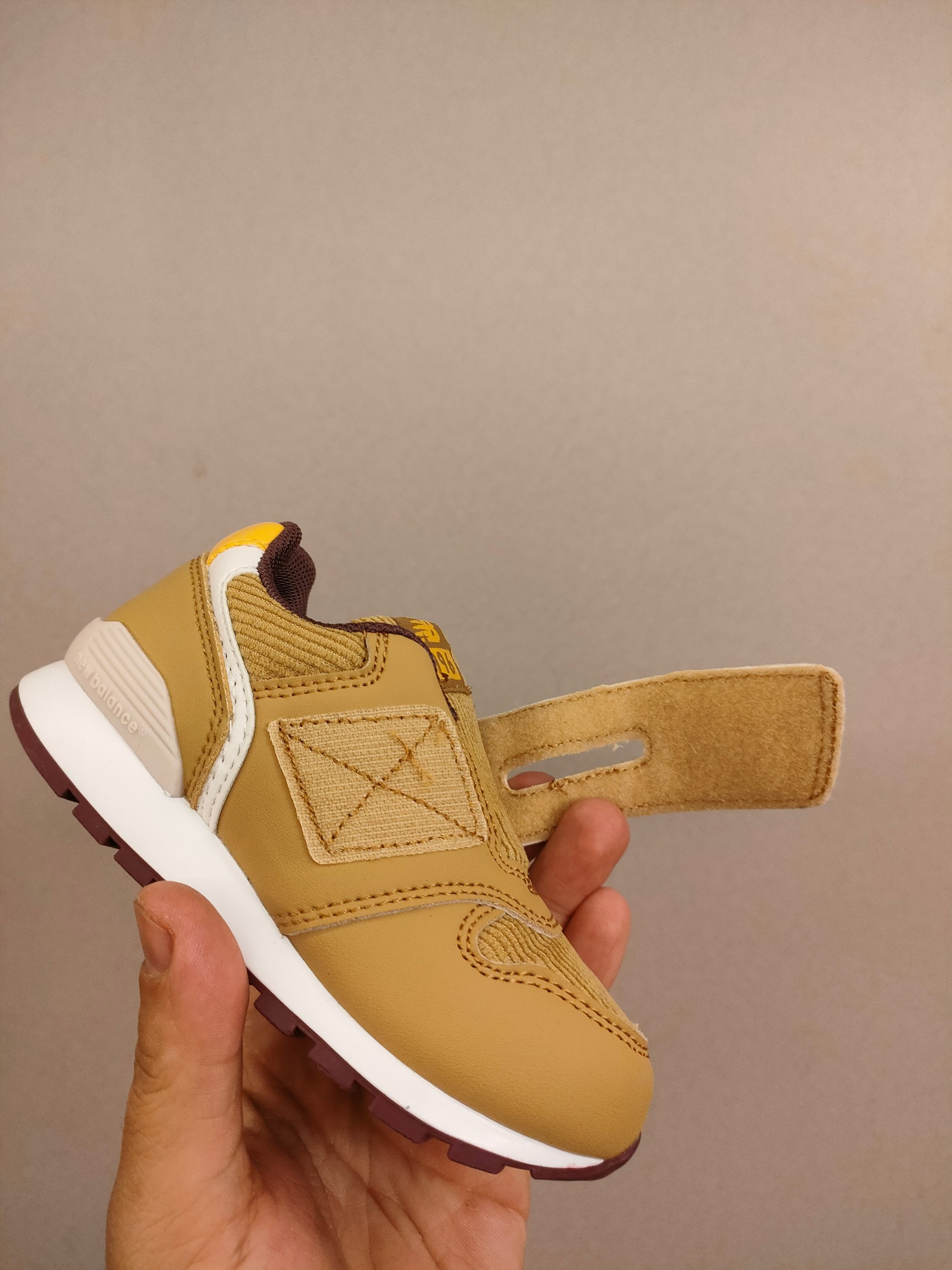 图片[7]-996儿童低帮透气防震防滑运动鞋 大童魔术贴加松紧带，小童魔术贴 经典的996系列！该系列传承了品牌的诸多优点，大胆创新！堪称经典系列里的经典，也是最为热门的系列！时隔一年，再次带来的童鞋，必属重磅～-选品中心