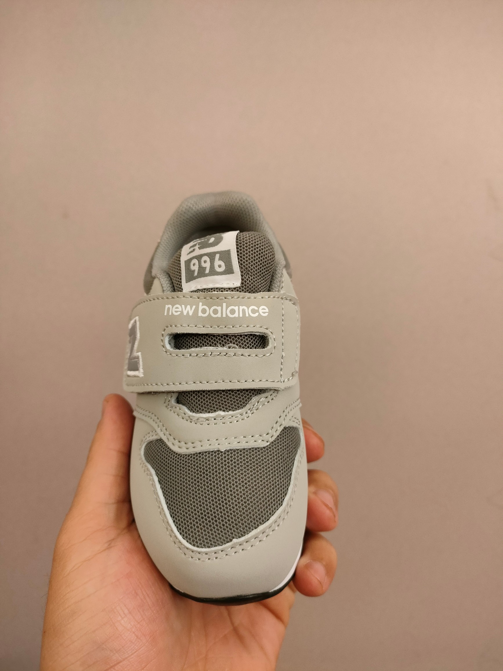 图片[4]-996儿童低帮透气防震防滑运动鞋 大童魔术贴加松紧带，小童魔术贴 经典的996系列！该系列传承了品牌的诸多优点，大胆创新！堪称经典系列里的经典，也是最为热门的系列！时隔一年，再次带来的童鞋，必属重磅～-选品中心