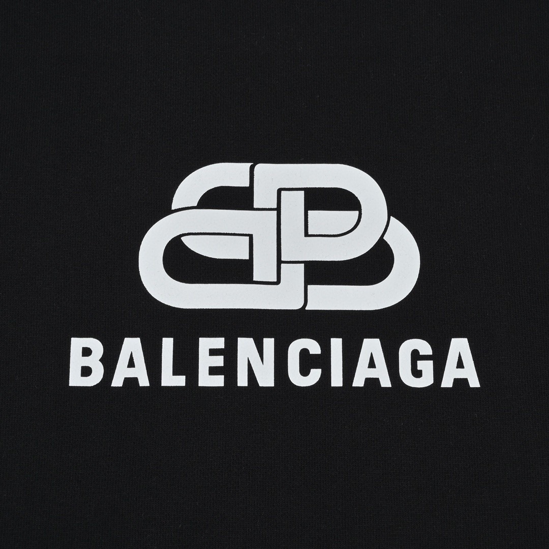 240 Balenciaga/巴黎世家 经典锁扣圆领卫衣