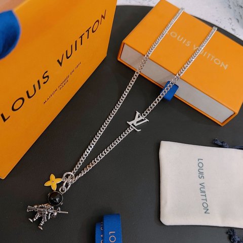 Top Louis Vuitton Jewelry Necklaces & Pendants Unisex Vintage Chains