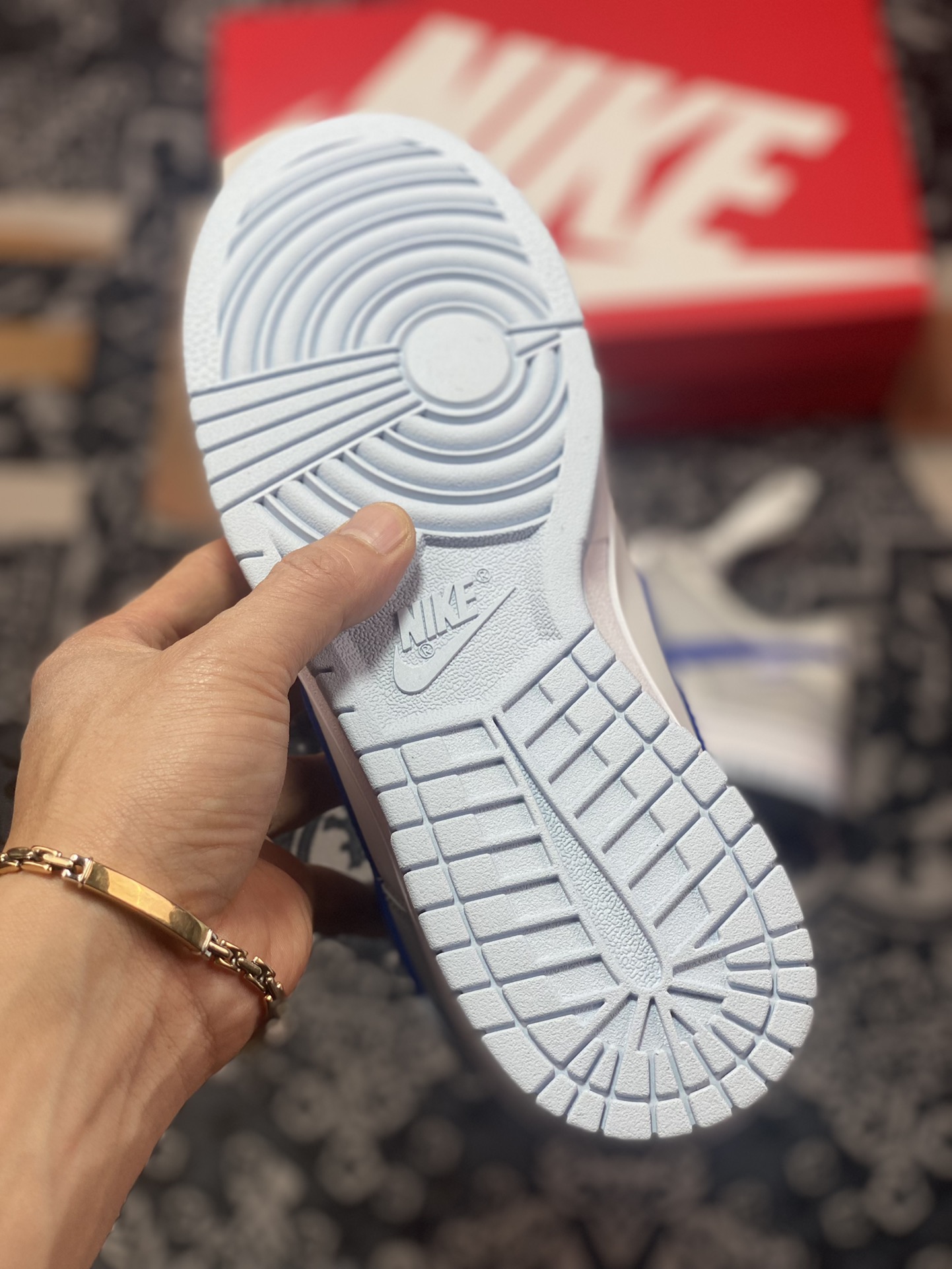 Nike WMNS SB Dunk Low GS ”Ivory Hyper Royal” rebound shoes ”off-white blue” FB1843-141