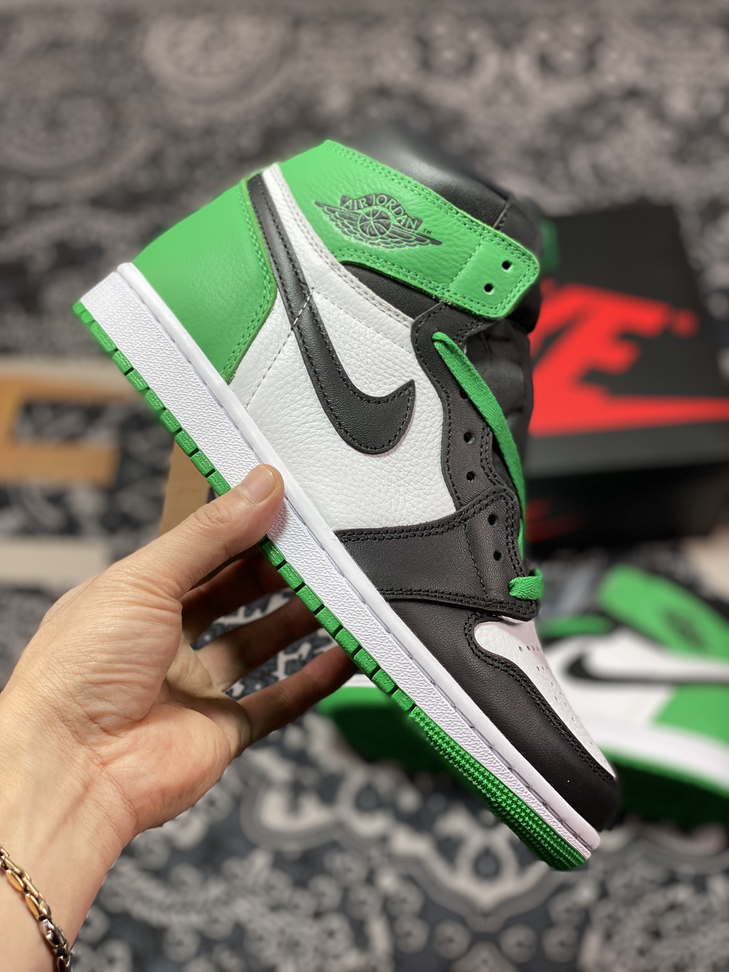 Nike Air Jordan 1 Retro High OG ”Lucky Green” AJ1 basketball shoes ”Black Green Toe Lucky Green” DZ5485-031
